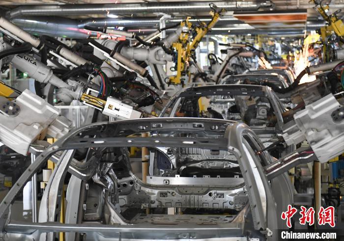 杭州半年GDP过万亿 汽车制造业表现抢眼